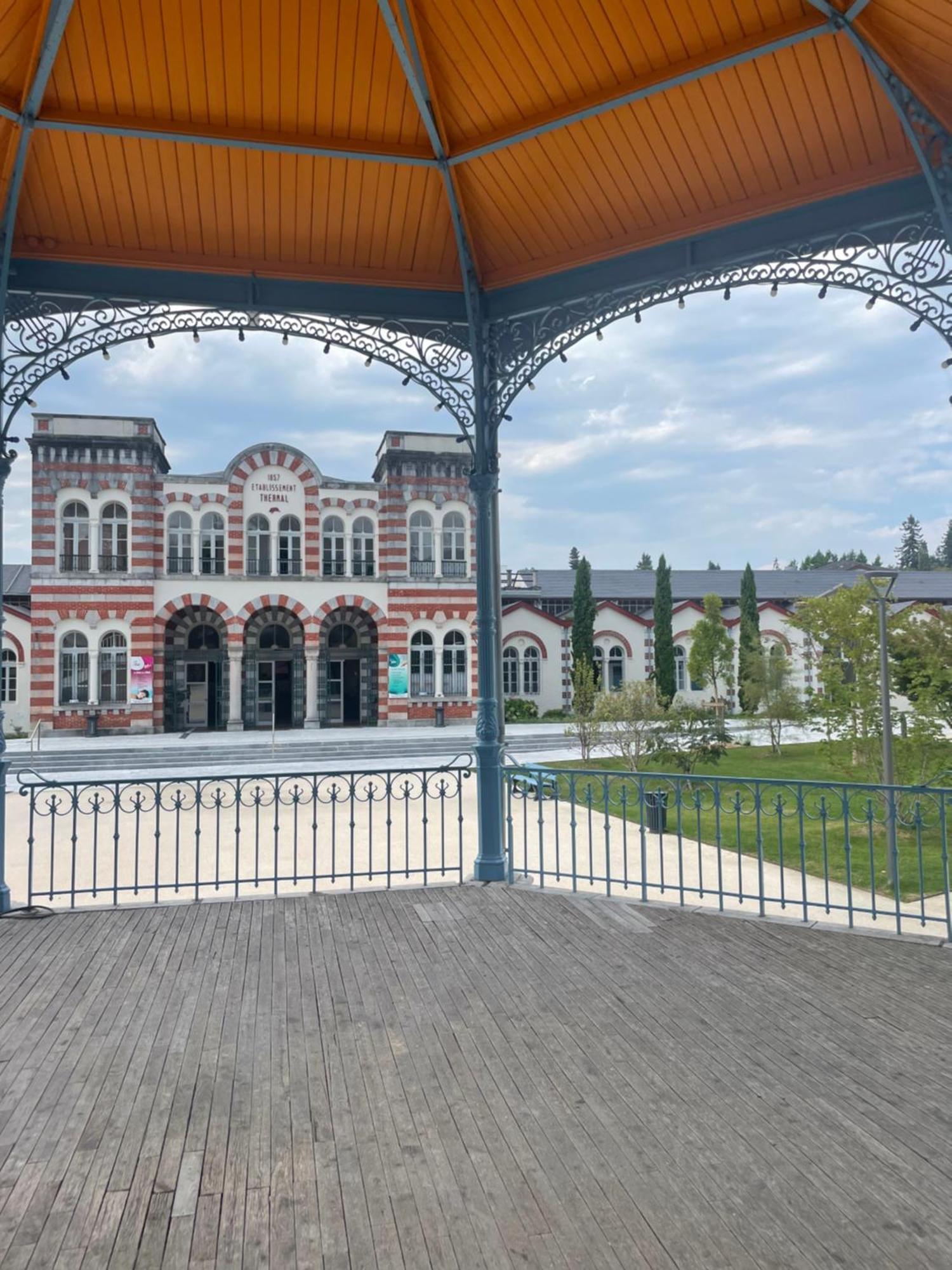 Studio Lumineux Au Calme En Centre Ville, Face Aux Thermes Salies-de-Béarn Exterior foto