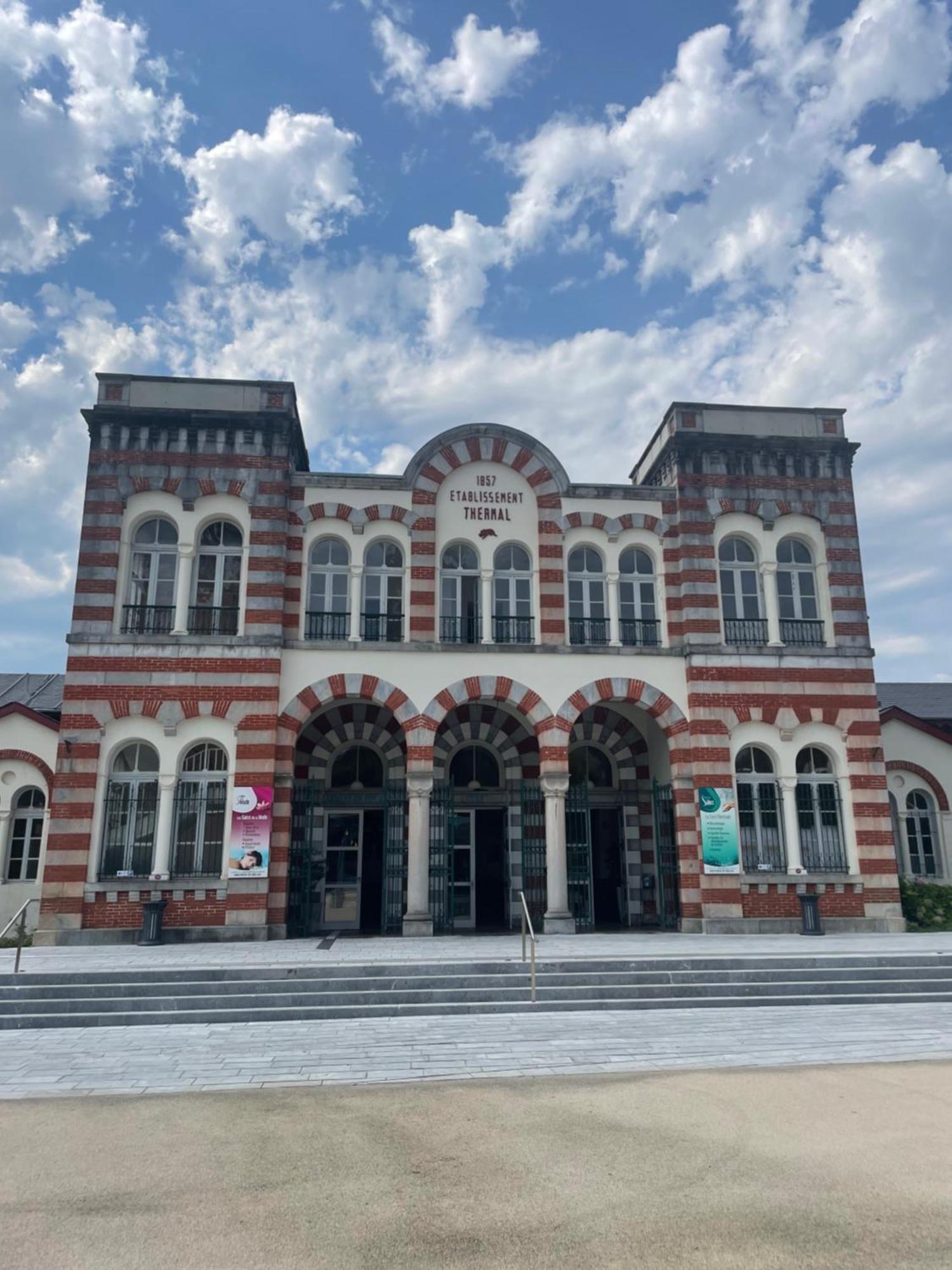 Studio Lumineux Au Calme En Centre Ville, Face Aux Thermes Salies-de-Béarn Exterior foto