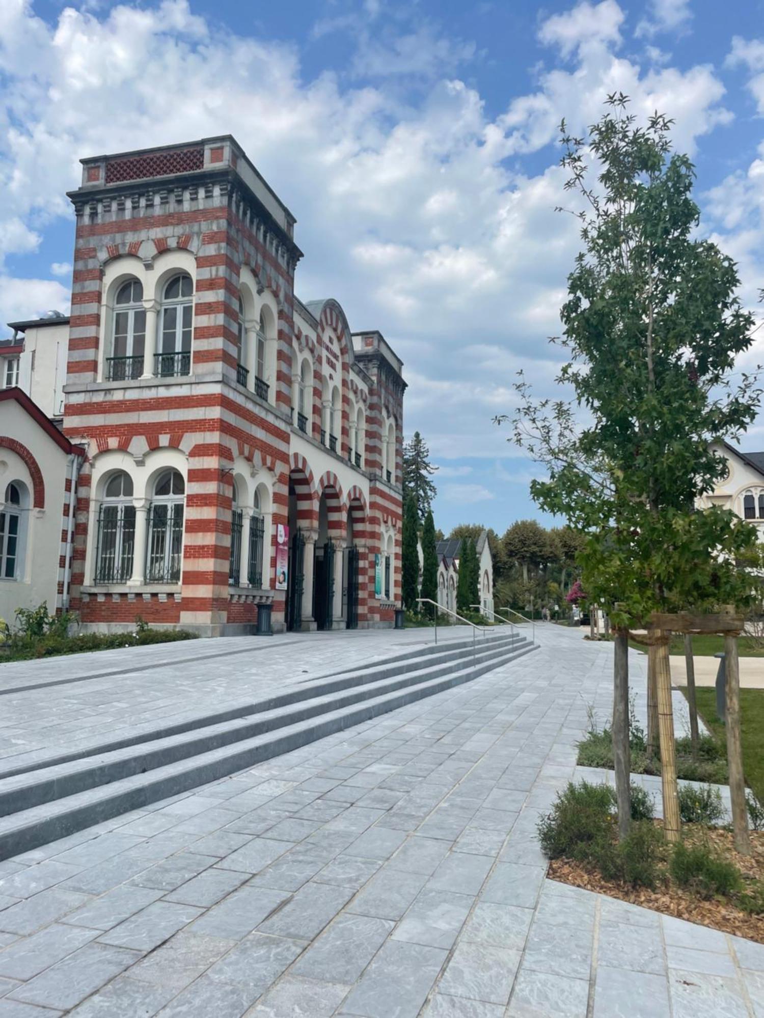 Studio Lumineux Au Calme En Centre Ville, Face Aux Thermes Salies-de-Béarn Exterior foto